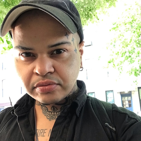 Meet your Posher, Jade - Picture 1 of 1